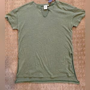 NWT Super soft Tee Shirt size Small